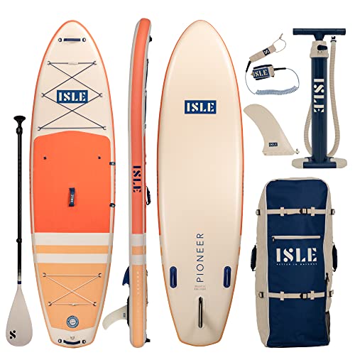 ISLE Pioneer Aufblasbares Stand up Paddle Board, inkl. Sicherheitsleine, 3-Finnensystem, Rucksack, Pumpe, Paddel - Einsteiger SUP - 320x86x15 cm - max. 129 kg - California Design - Koralle/Gelb